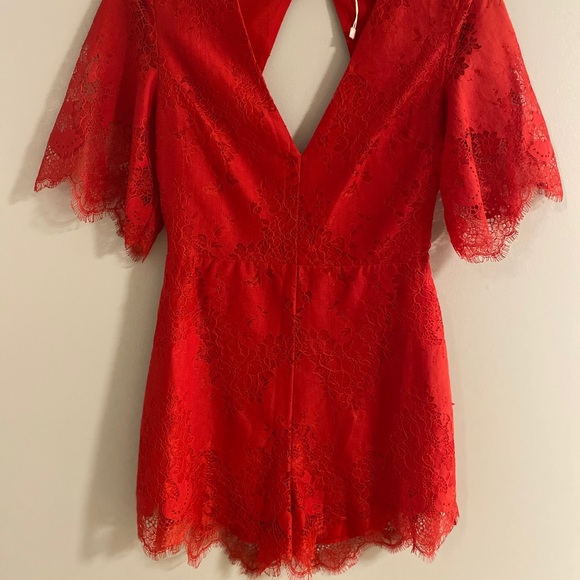 Brand New ! Women’s Jumpsuit - Picture 2 of 3